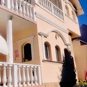 Apartman ádám Apartmanház 