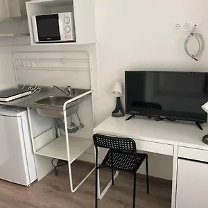 Hotel apartamentowy Omega